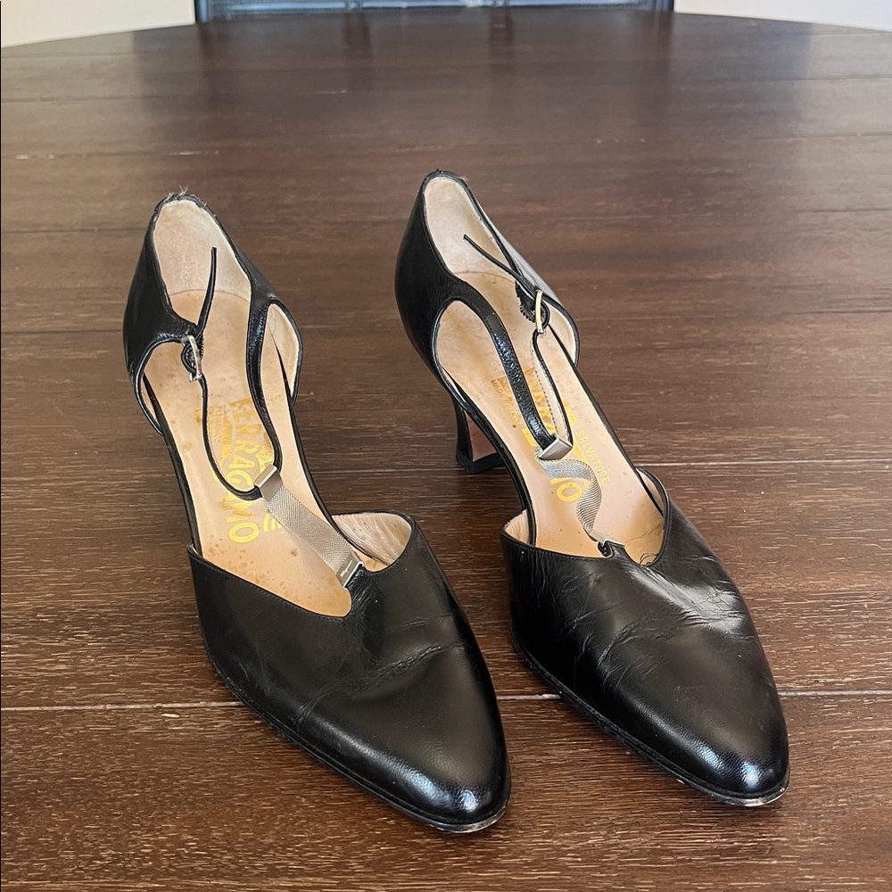 Vintage 80’s Salvatore Ferragamo Black Leather Shoes